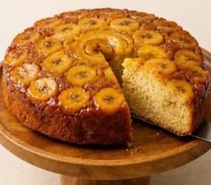 🍌 Banana Upside Down Cake (Soft, Caramelized & Moist)