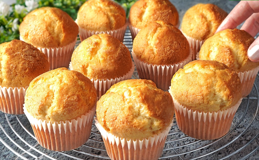 Easy 12-Spoon Lemon Muffins